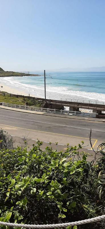 To Let 1 Bedroom Property for Rent in Glencairn Western Cape